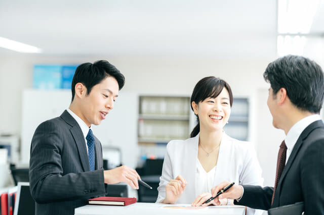 中小企業における会社経営の悩みの相談先8選!相談料の相場も解説