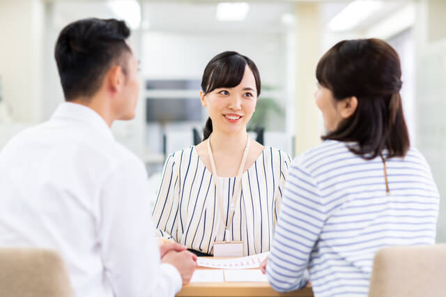 保険屋さんと外で会う場所は?どこで会う?おすすめの打ち合わせ場所を紹介