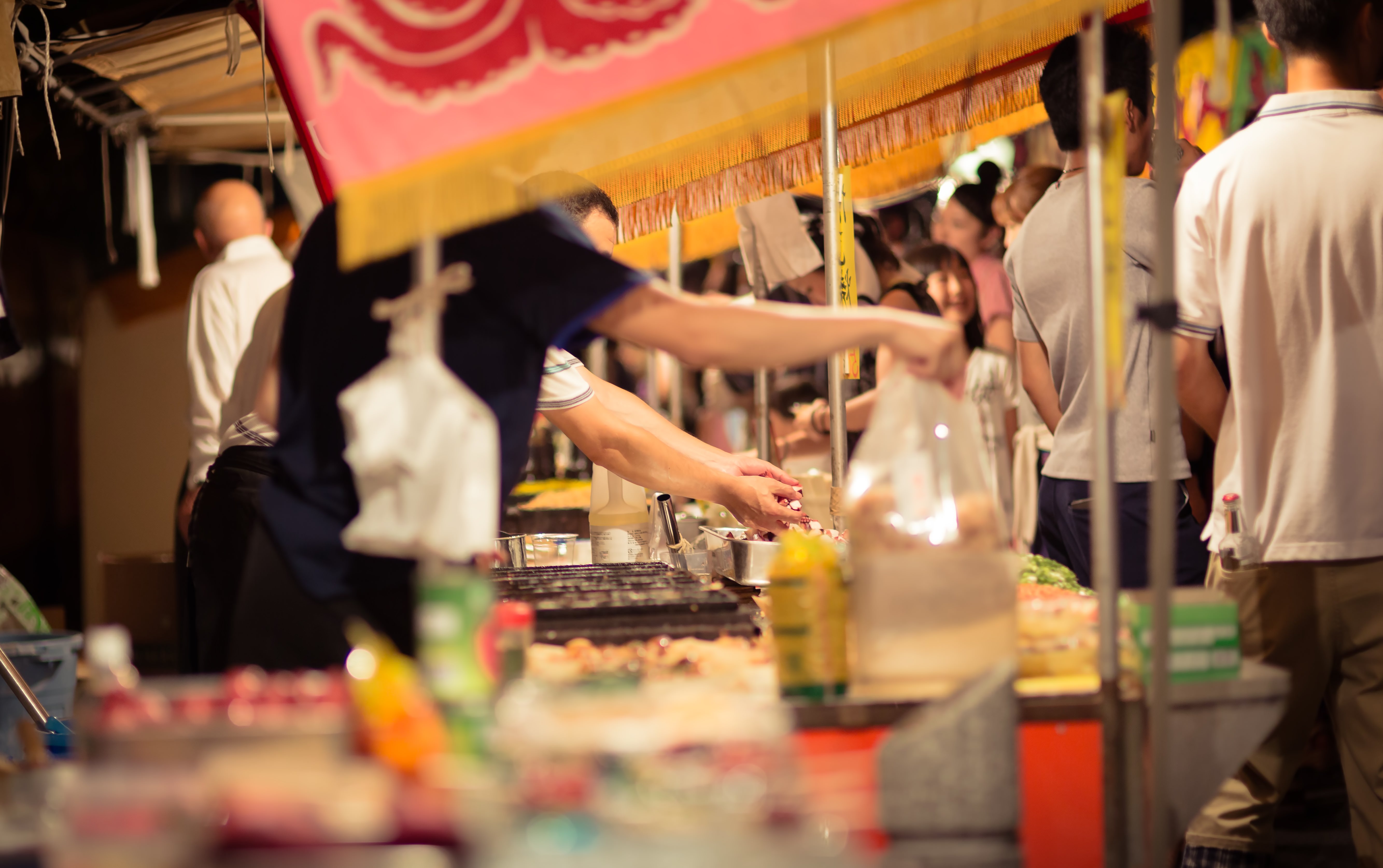 食中毒に備える保険とは?【イベント事業者、飲食店経営者】