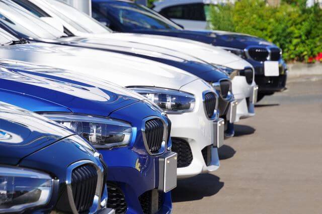 年収500万で購入できるおすすめの車は?車の価格目安やローンも解説
