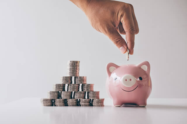 小銭貯金に最適な入れ物は?楽しい貯金のやり方や入金方法まで解説