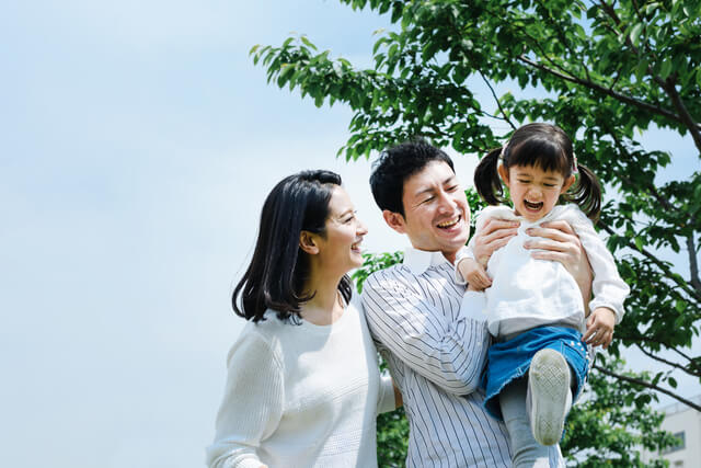 共働きだと保育料で損をする?計算方法や負担軽減対策を解説