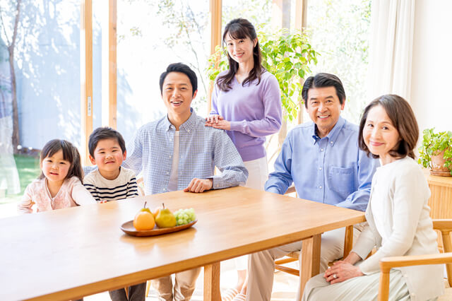 ふるさと納税で損する年収を家族構成別に紹介!しないほうがよい人とは?