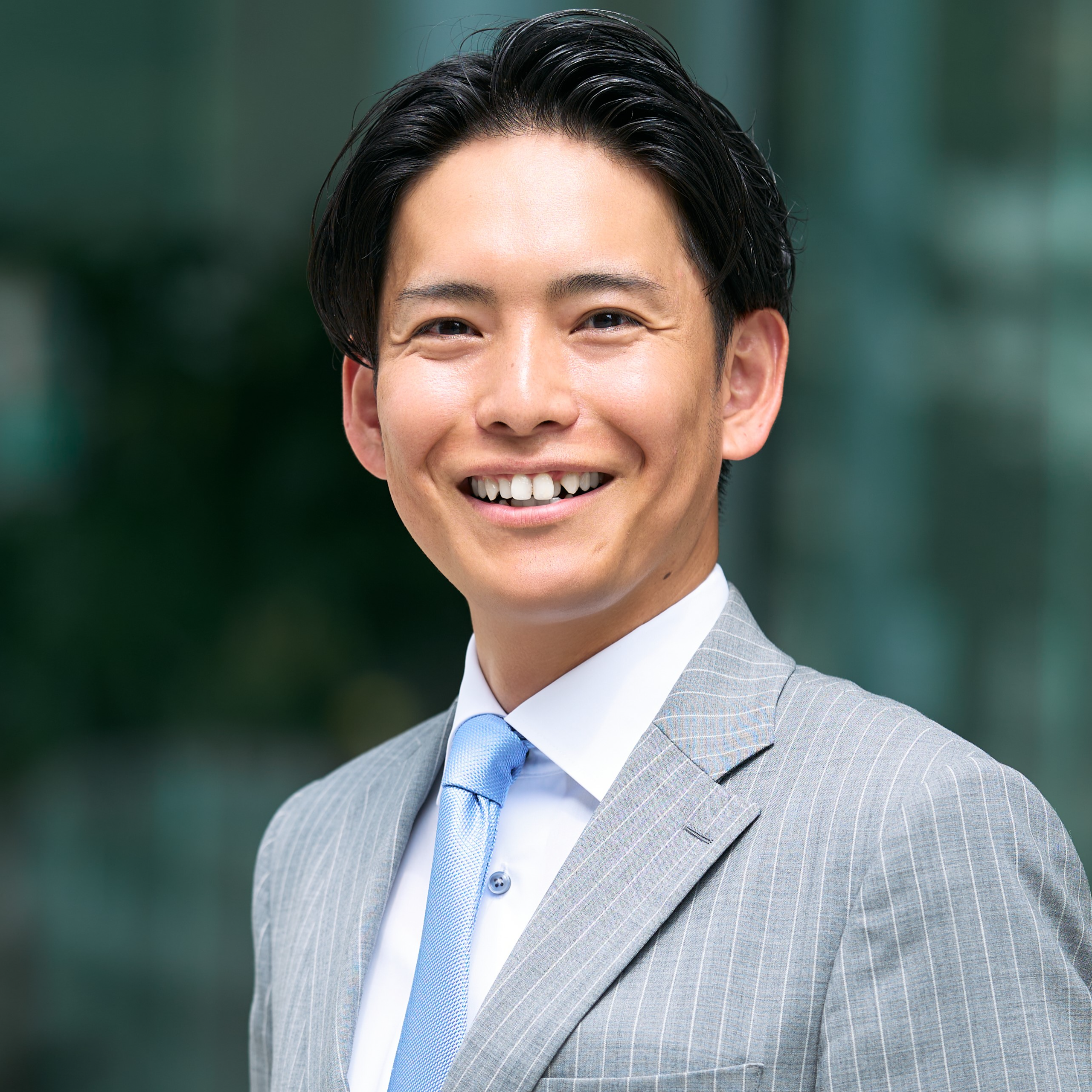 定栄 琢也