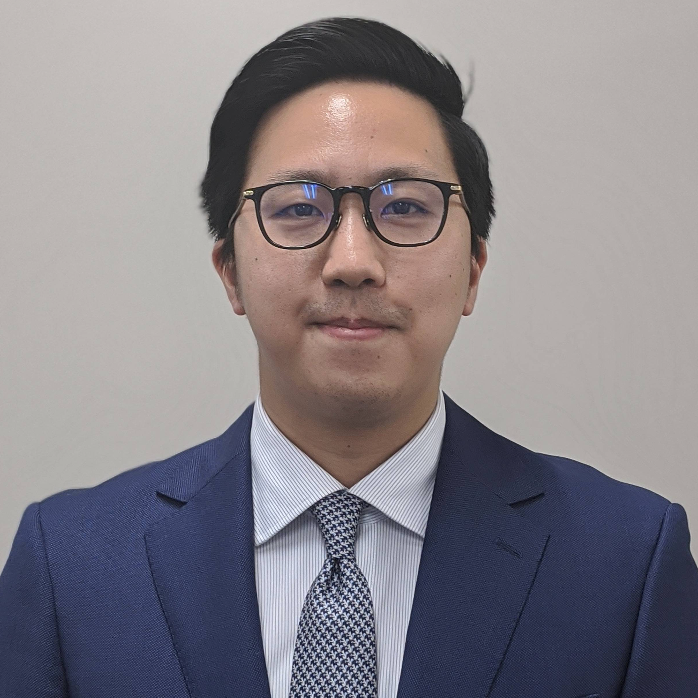 岸 亮太